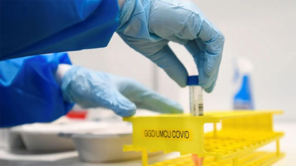 Denní přírůstek nakažených koronavirem se v Královéhradeckém kraji snížil na třetinu