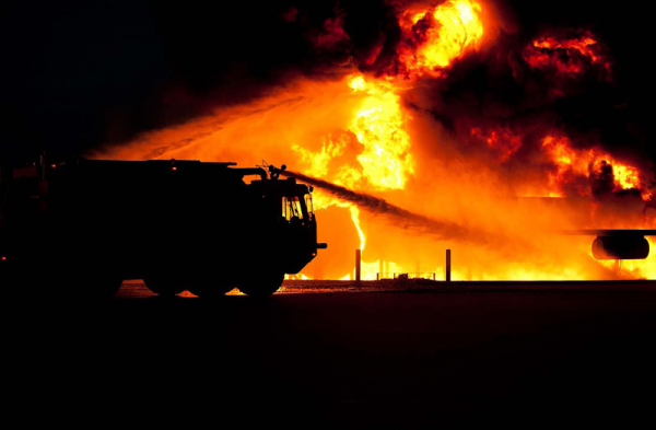 Požár skladovací haly v Sendražicích na Královéhradecku způsobil škodu za 15 milonů