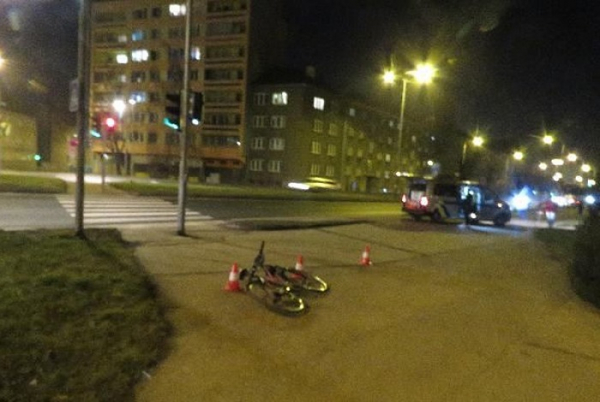 Při srážce dvou cyklistek v Hradci Králové došlo k jednomu zranění
