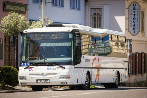 V neděli začne v Královéhradeckém kraji platit mimořádná změna jízdních řádů v autobusové dopravě
