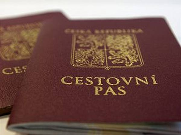Mezi svátky bude odstaven systém pro nabírání a vydávání občanských průkazů i pasů